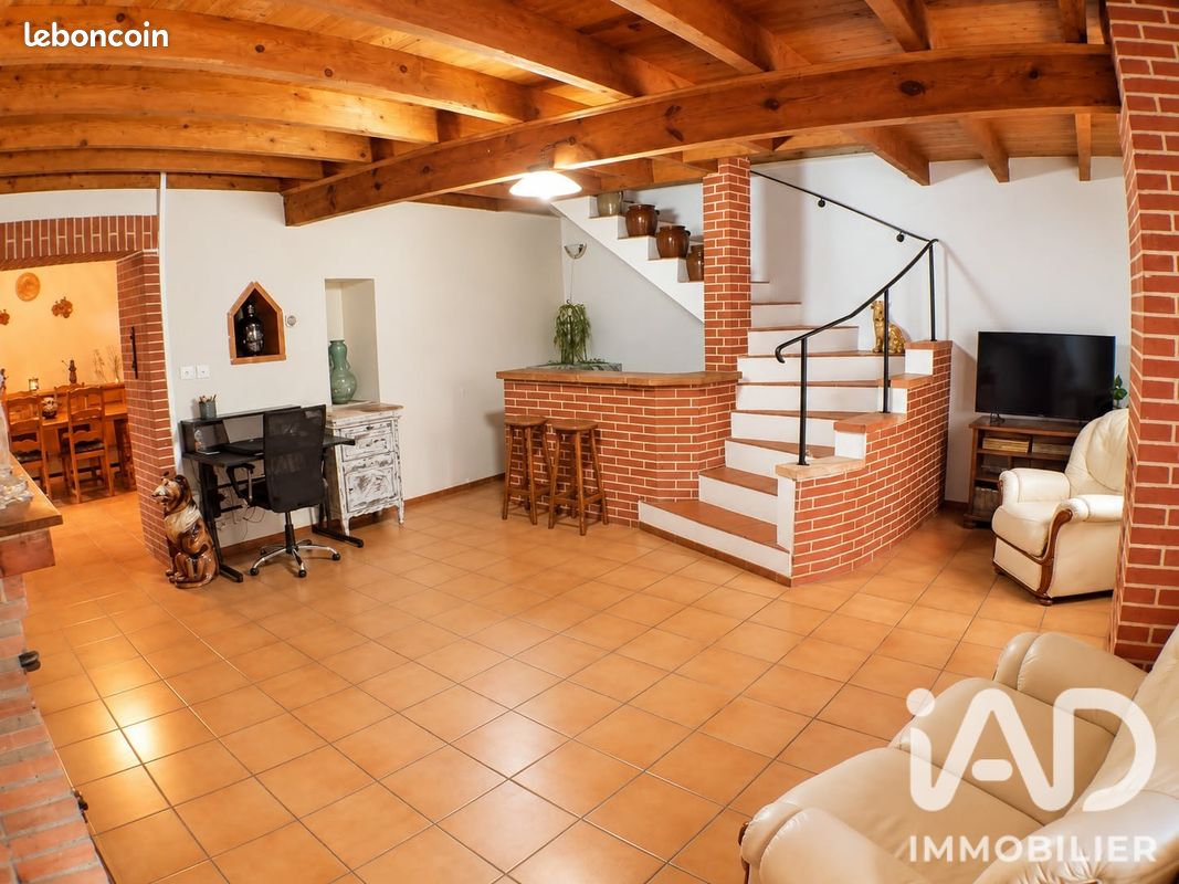 Maison 6 pièces 228 m² · à Finhan · 228 m² · 178 000 €