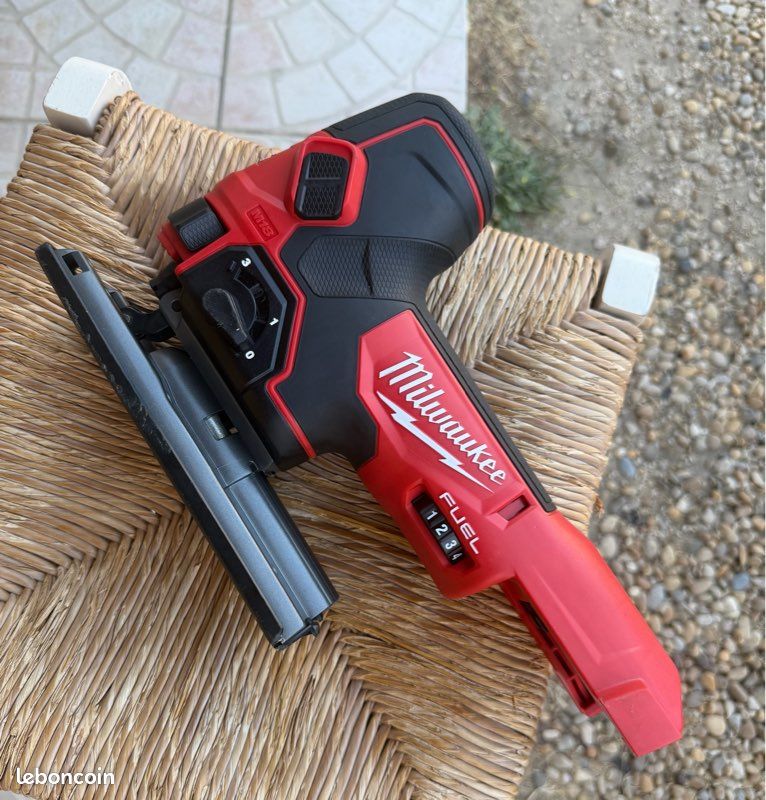 Scie sauteuse M18 FBJS 0X Milwaukee 18V nu sans batterie sans chargeur sans boîte (image 2)