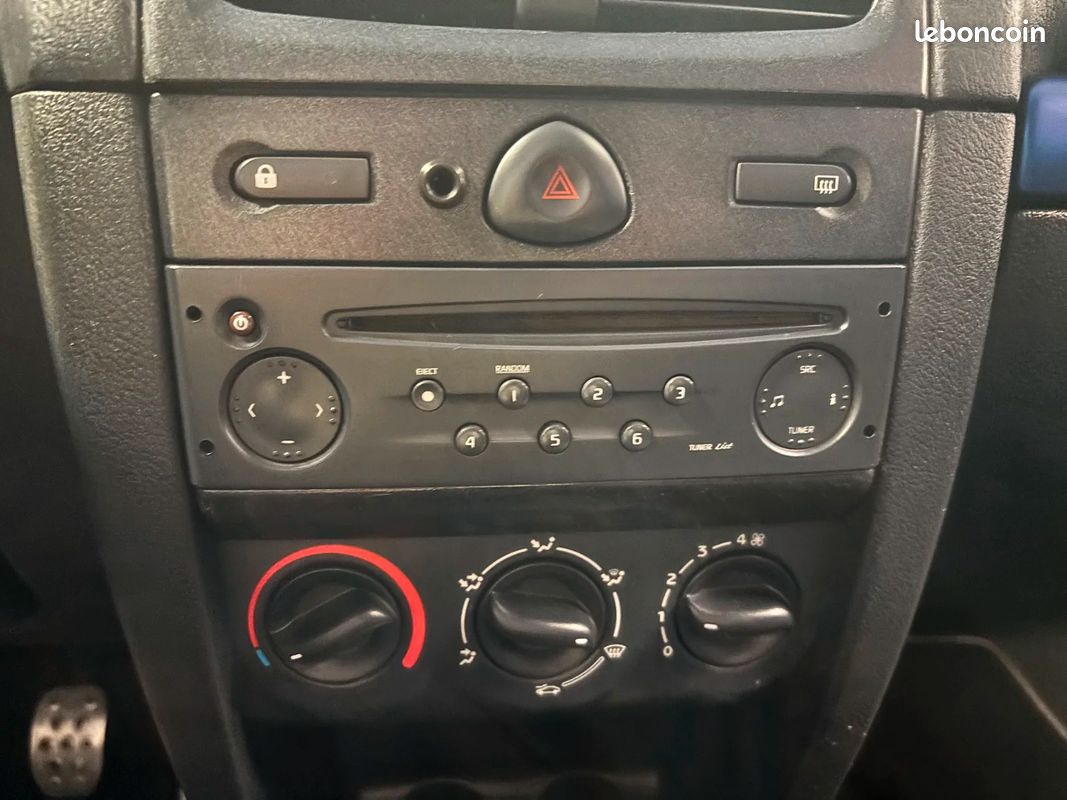 RENAULT CLIO 2.0i 16V Sport Jean Ragnotti (image 22)