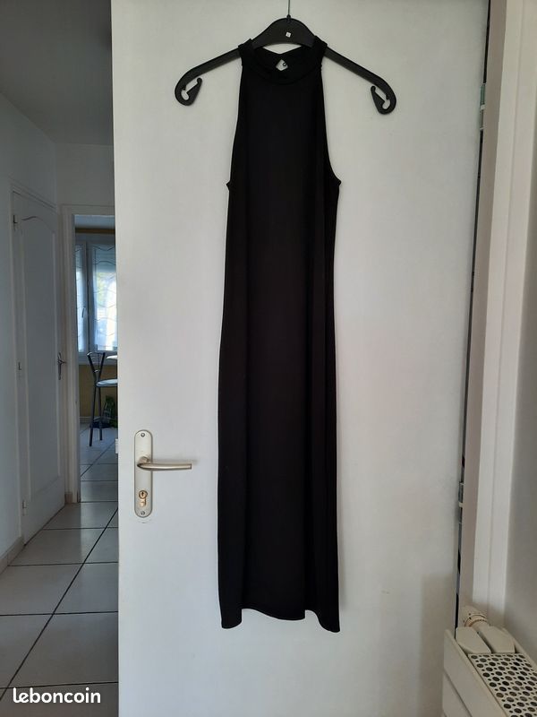 Robe noir Pull & Bear taille M (image 1)
