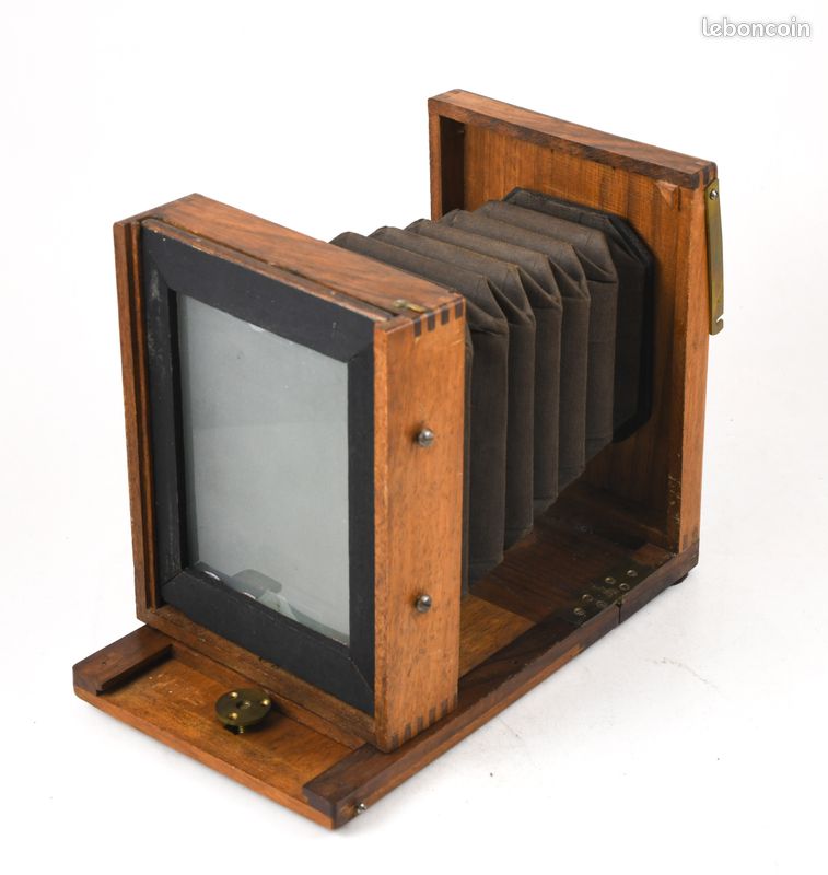 Mattioli Chambre 9 x 12 Vintage cameras collection by Sylvain