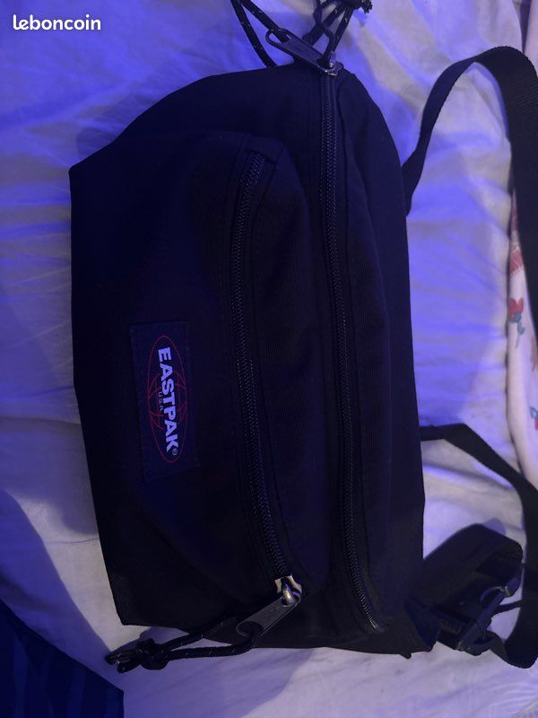 Sacoche eastpak noir (image 4)