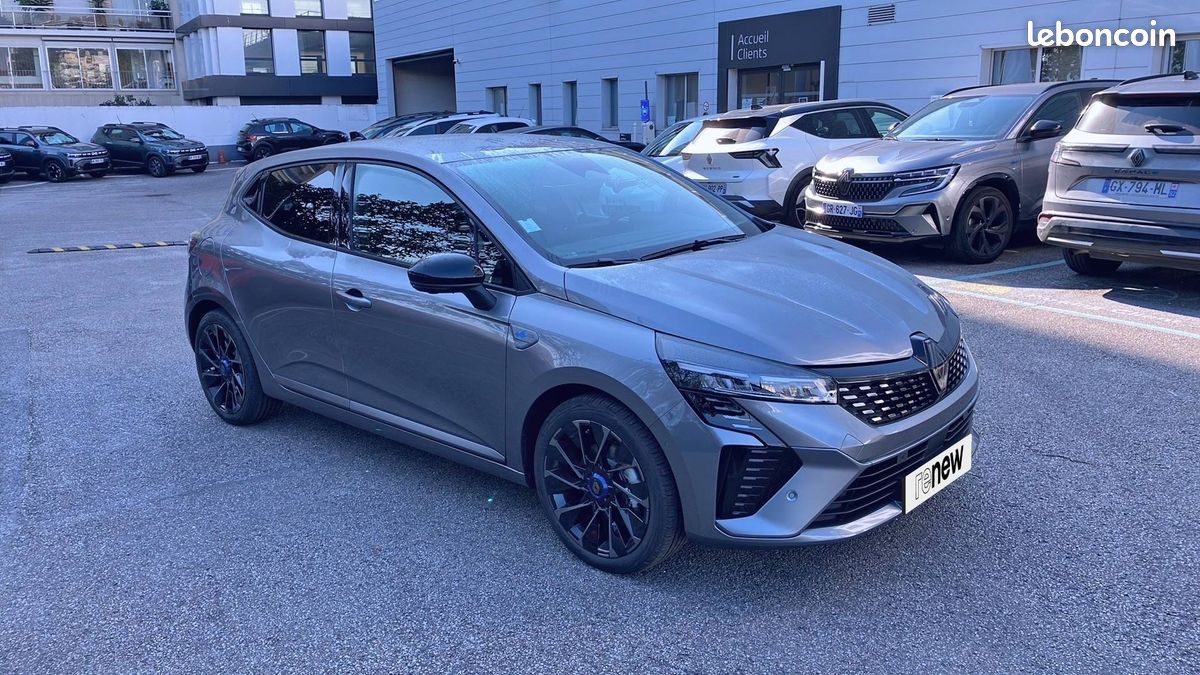 RENAULT CLIO esprit Alpine full hybrid E-Tech 145 (image 7)