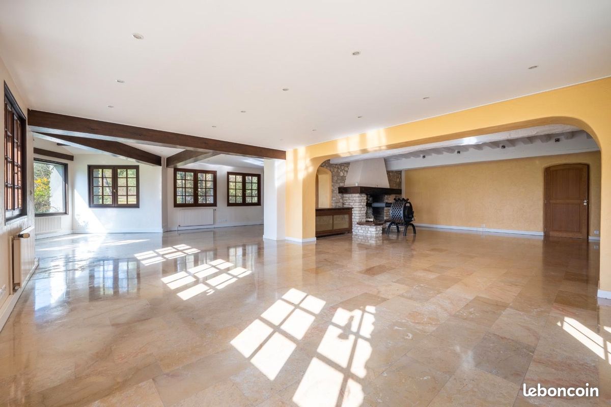 Propriété 17 pièces 549 m² (image 9)