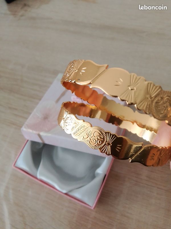 Paire De 2 Bracelets Vintage Rigides Or Finement Travaillés - Occasion