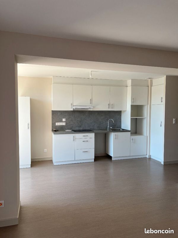 Appartement 4 pièces 93 m² · à Roanne · 93 m² · 908 €