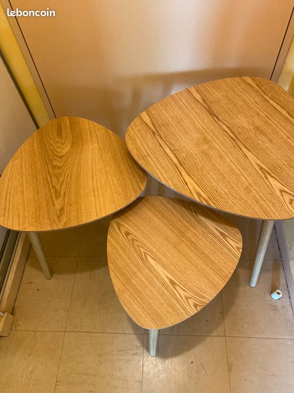 Urgent : 3 tables basses toute neuve (image 1)