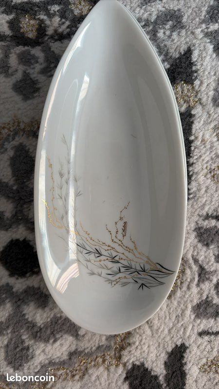 Lot 18 pièces Porcelaine de Limoges – Ancienne Fabrique Royale, modèle d'Artois (image 4)