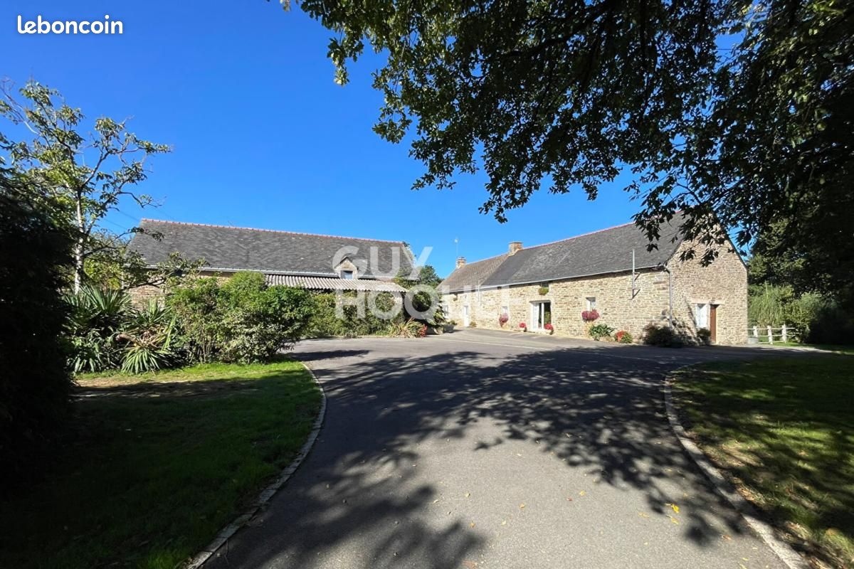 Maison 5 pièces 260 m² · à Elven · 260 m² · 472 000 €