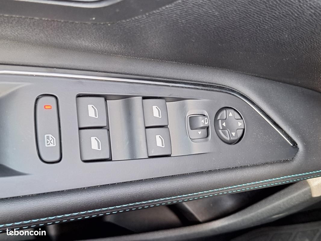 Peugeot 5008 BlueHDi 130ch S&S EAT8 Allure Pack (image 20)
