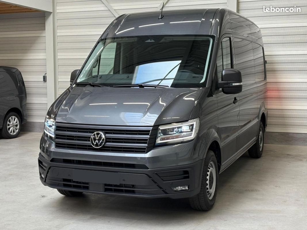 Volkswagen crafter ii (2) fourgon van 2.0 tdi 177 business l3h3 35 bva8 attelage / camera / plancher bois (image 1)