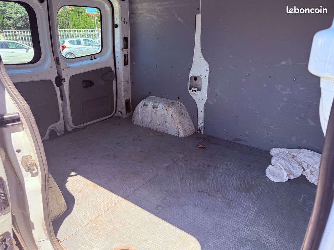 RENAULT TRAFIC VU FOURGON 2.0 DCI 115ch L1 H1 (image 19)