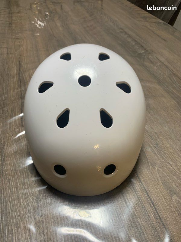 Casque vélo ou trottinette (image 1)