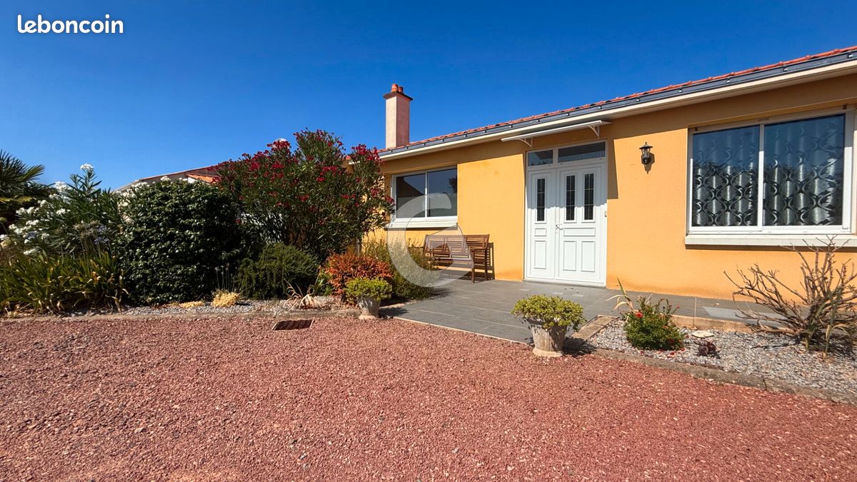 Maison 5 pièces 130 m² · à Saint-Avaugourd-des-Landes · 130 m² · 274 000 €