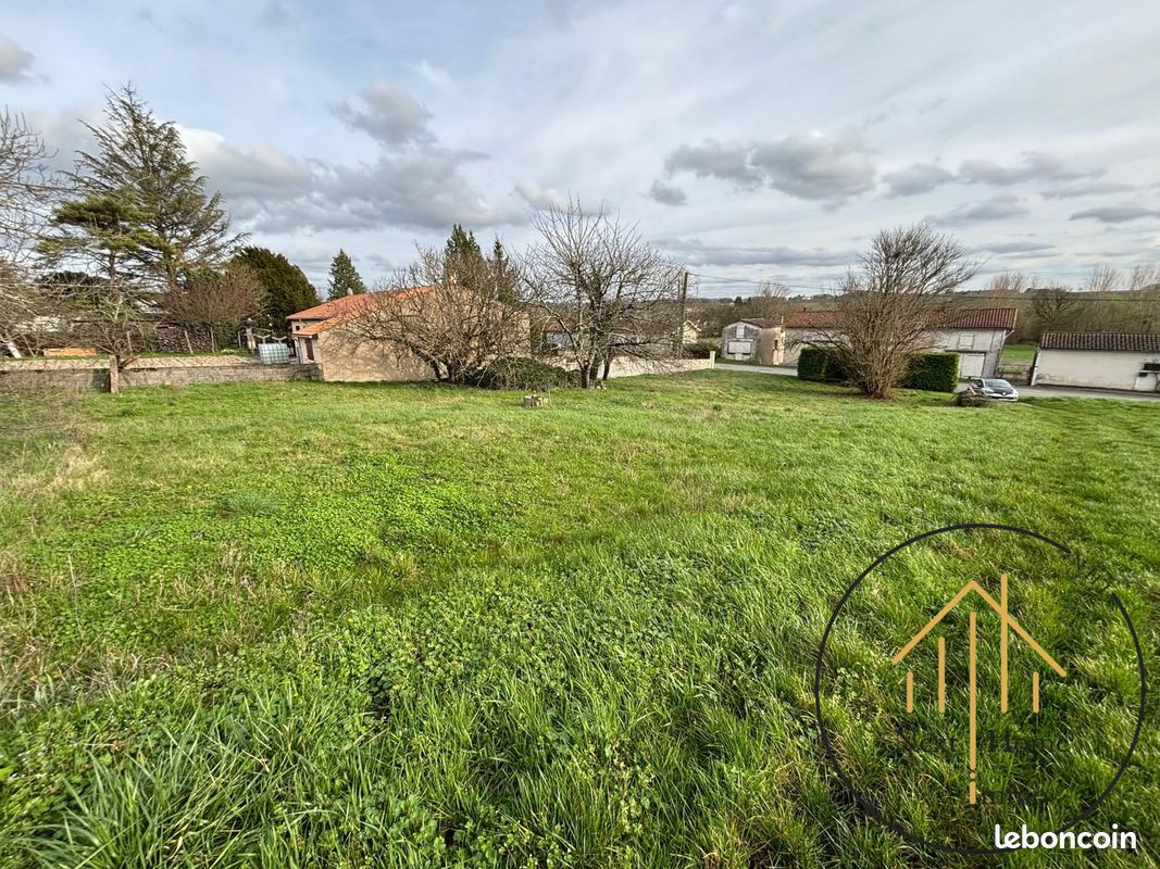 Terrain 1000 m² · à Lignières-Ambleville · 1 000 m² · 19 500 €
