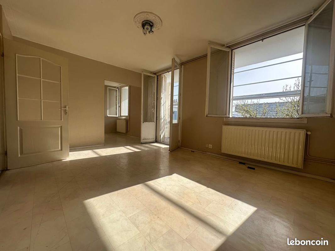 Appartement 4 pièces 70 m² · à Roanne · 70 m² · 85 000 €