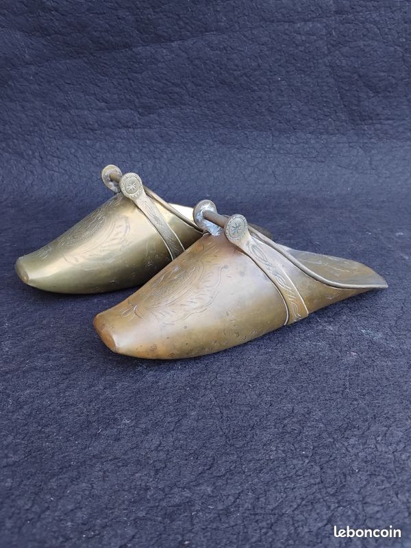 PAIRE ETRIERS ANCIENS Cavalerie Espagne Ffrance Sellerie Eperons EUR 80,00 - FR