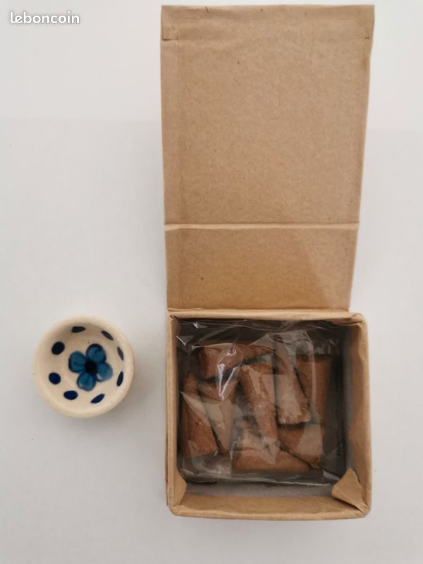 Coffret porte-encens avec cônes d'encens - version ANGLO (image 1)