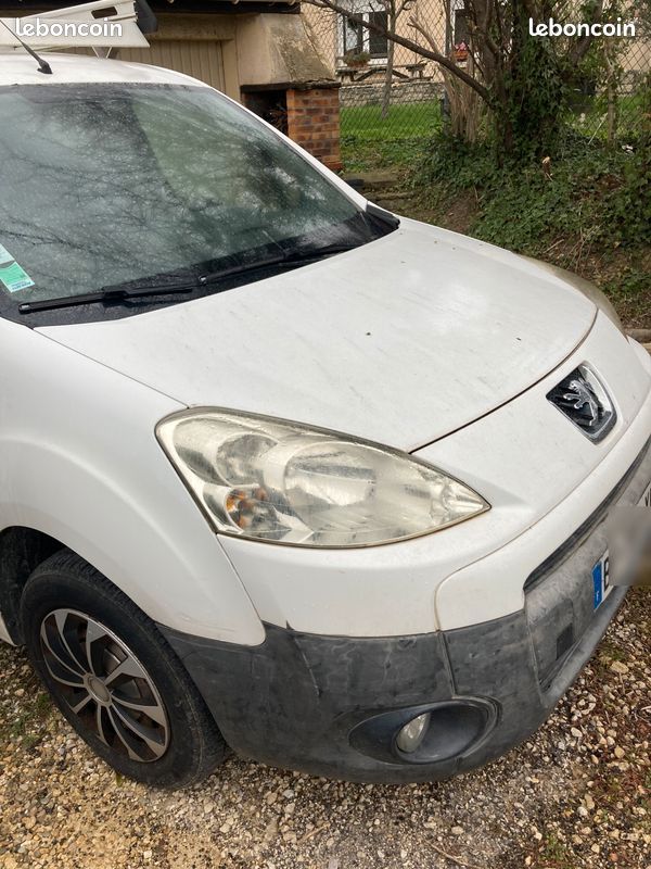 Peugeot Partner Double Cabine 1.6 HDI 90 ch 2011 (image 3)