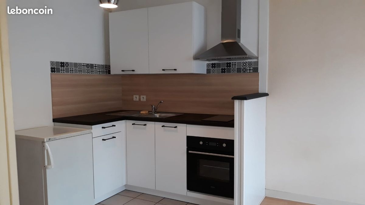 Parking 1 pièce 30 m² · à Limoges · 30 m² · 490 €/mois