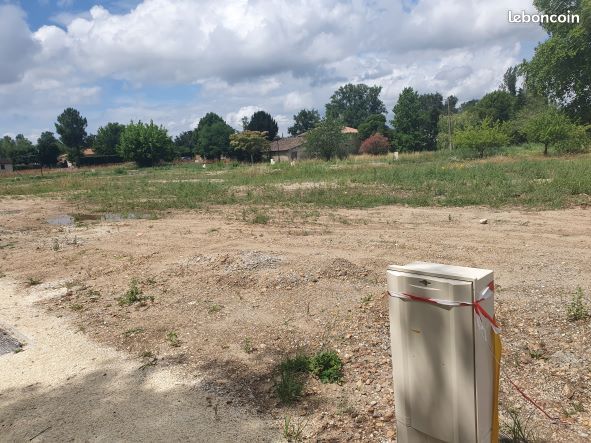 Terrain 800 m² Latresne · 265 000 €