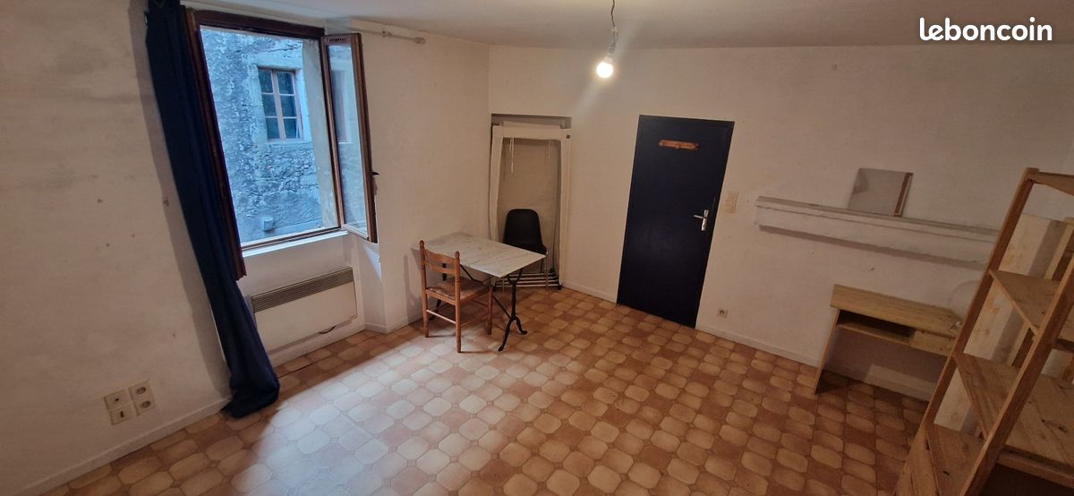Appartement 1 pièce 30 m² · à Chambéry · 30 m² · 408 €