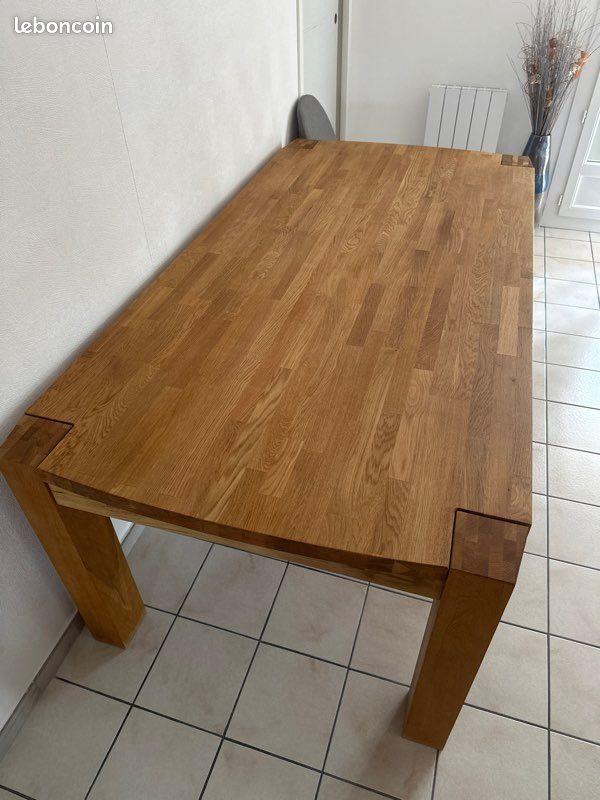 Table à manger en chêne massif (image 2)