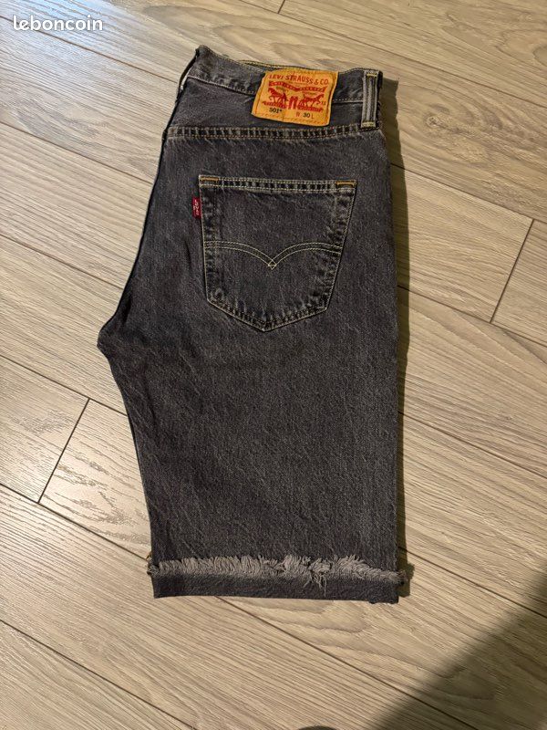 Bermudas Levi’s (image 3)