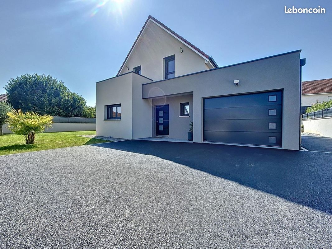 Maison 6 pièces 105 m² · à Lure · 105 m² · 299 500 €