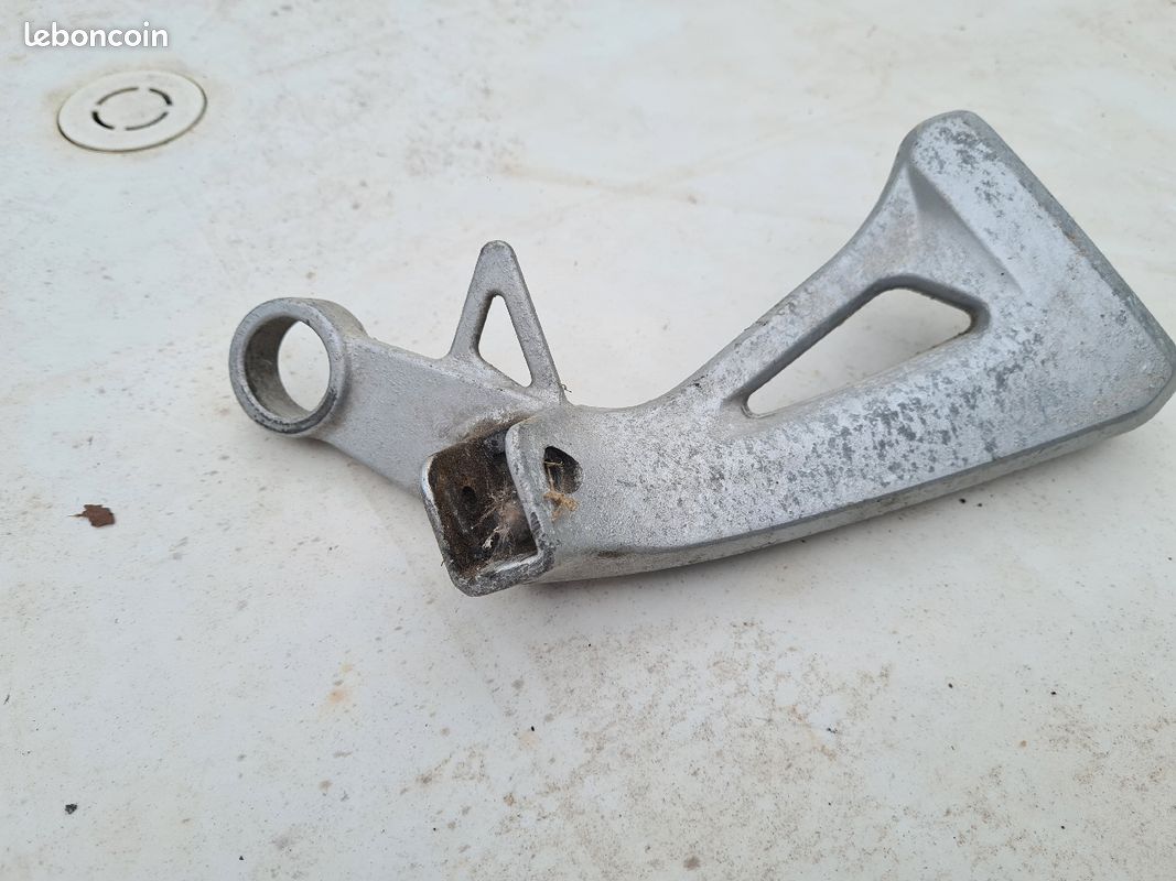 Platine repose pied passager sv650 sv 650 (image 1)