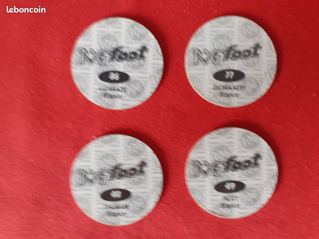 LOT 4 ANCIENS POGS JOUEURS DE FOOT 2002 LIZARAZU DJORKAEFF THURAM PETIT Parfait état (image 2)