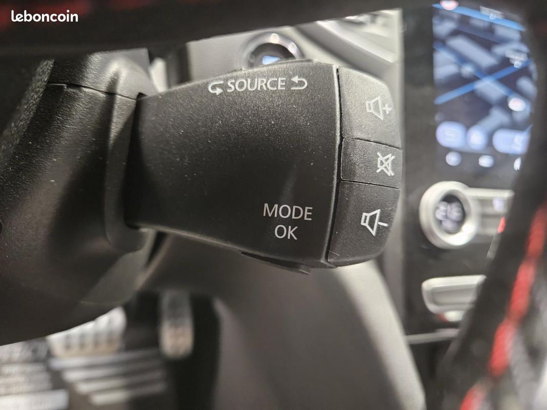 RENAULT MEGANE RS 1.8 TCe 300 EDC (image 26)