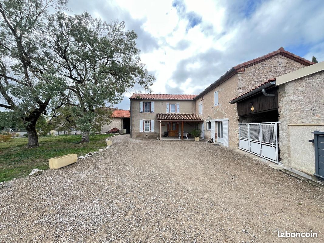 Maison 4 pièces 152 m² · à Taïx · 152 m² · 310 000 €