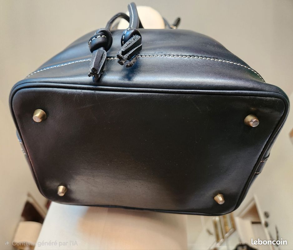 Sac à bandoulière seau en cuir noir vintage 1980's Jean Louis Fernandez (image 10)