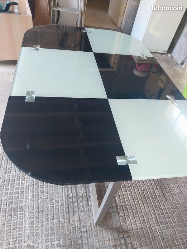 Table en verre (image 4)