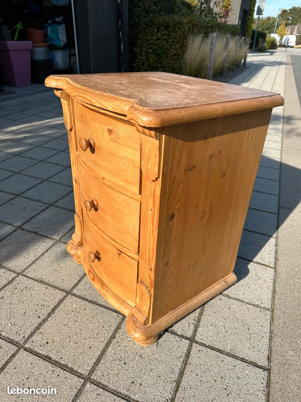 Petite commode/table de chevet en pin (image 2)