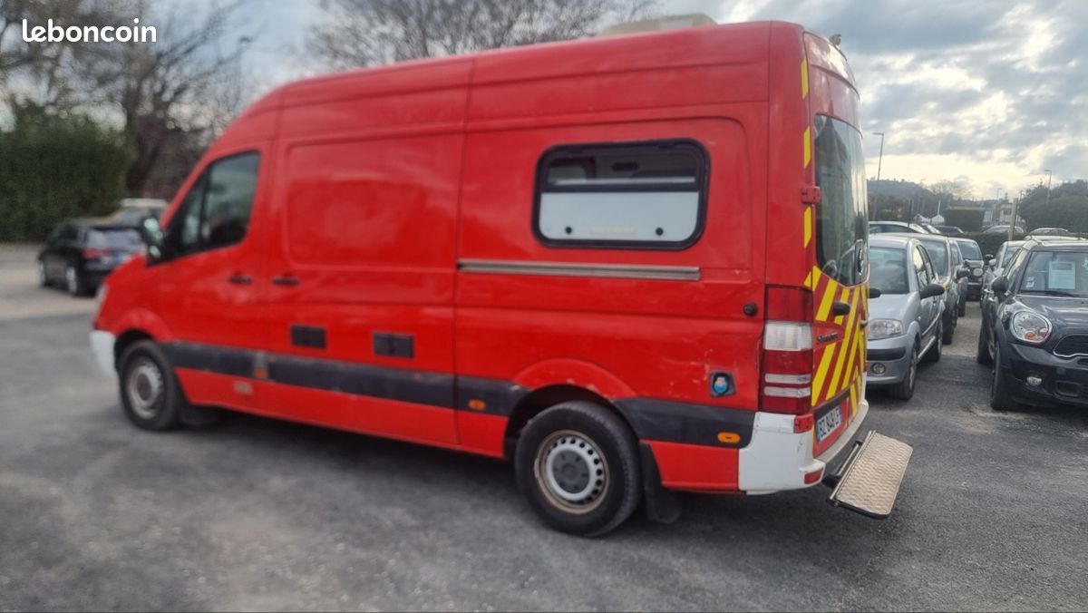 Mercedes-benz sprinter 2.2l cdi 130cv boite auto (image 4)
