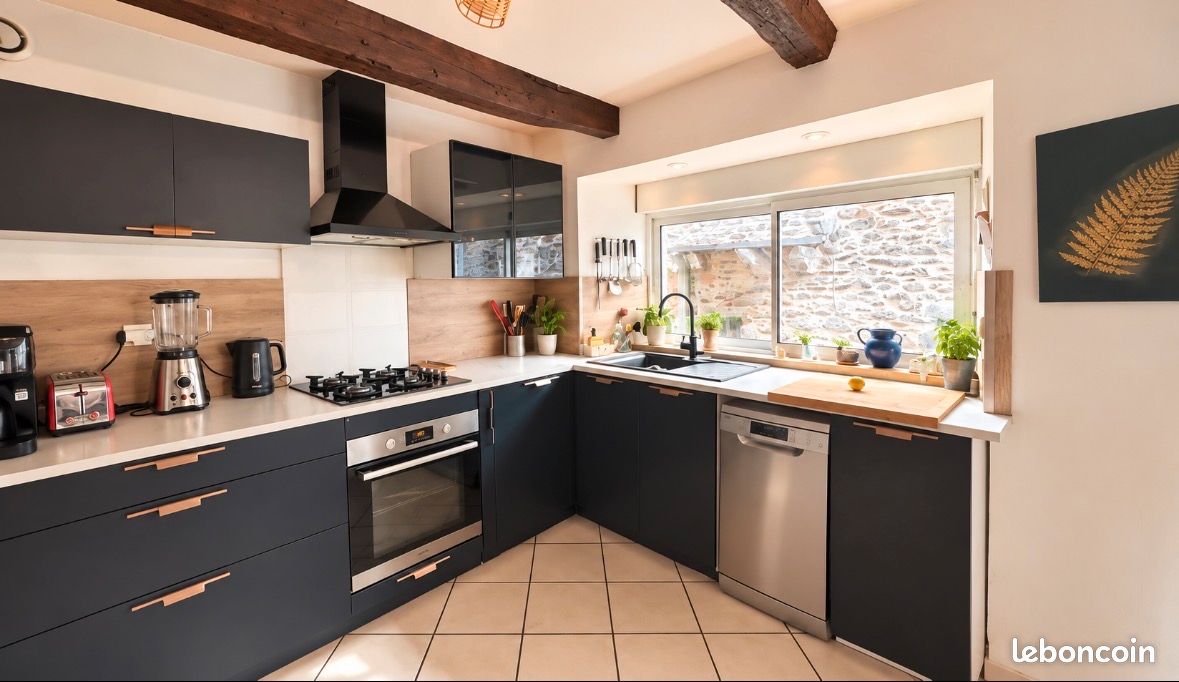 Maison 4 pièces 105 m² · à Rieupeyroux · 105 m² · 810 €/mois