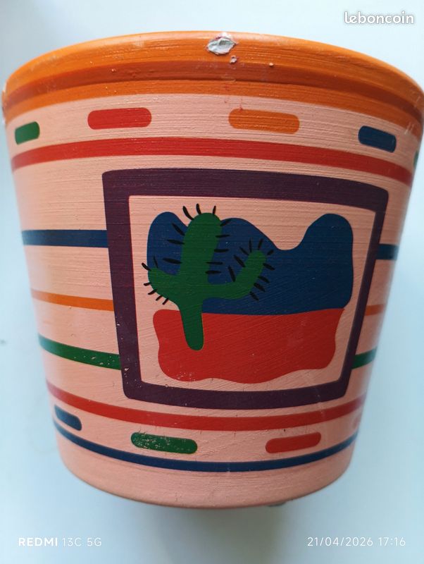 Petit pot en terre (image 1)