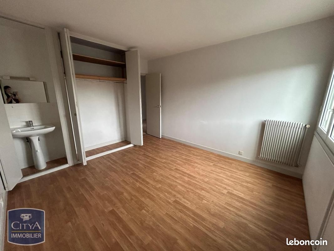 Appartement a louer bourges - 5 pièce(s) - 116 m2 - Surfyn