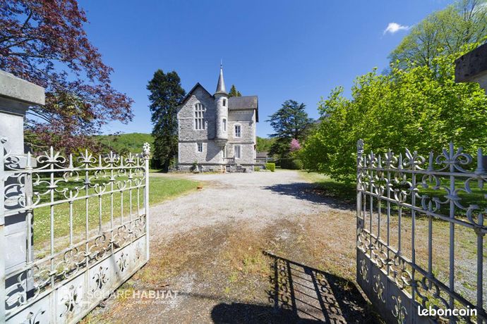 Maison 9 pièces 236 m²