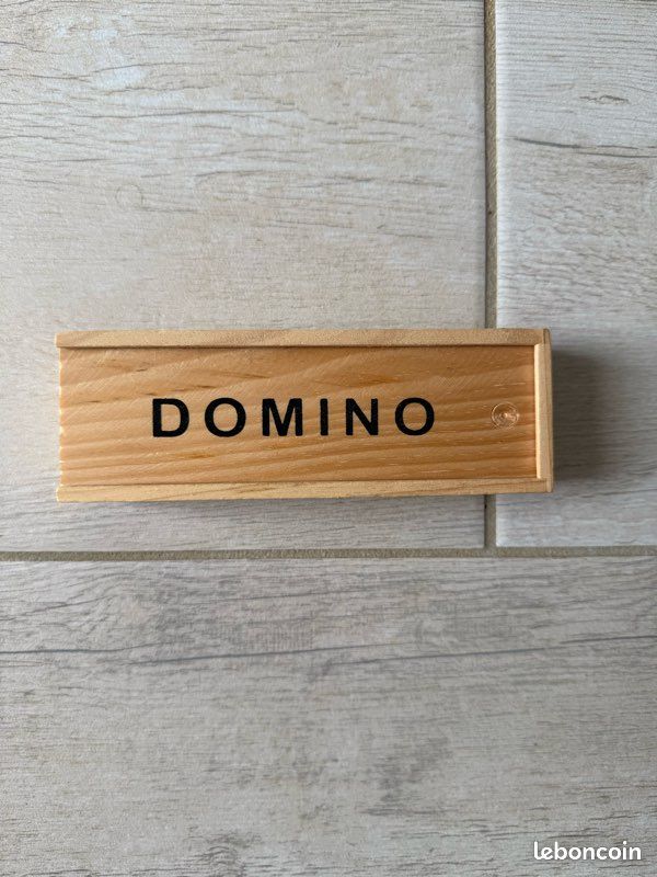 Dominos (image 1)