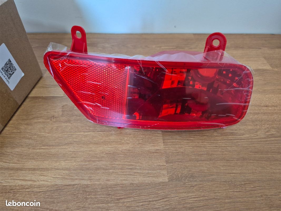 Générique Feux arrière Feu antibrouillard pour arrière pour Peugeot 3008 4008 P84 pour Citroën C5 Aircross Réflecteur de pare-chocs pour auxiliaire pour(A Pair Générique Feux arrière Feu antibrouillard pour arrière pour Peugeot 3008 4008 P84 pour Citroën C5 Aircross Réflecteur de pare-chocs pour auxiliaire pour(A Pair