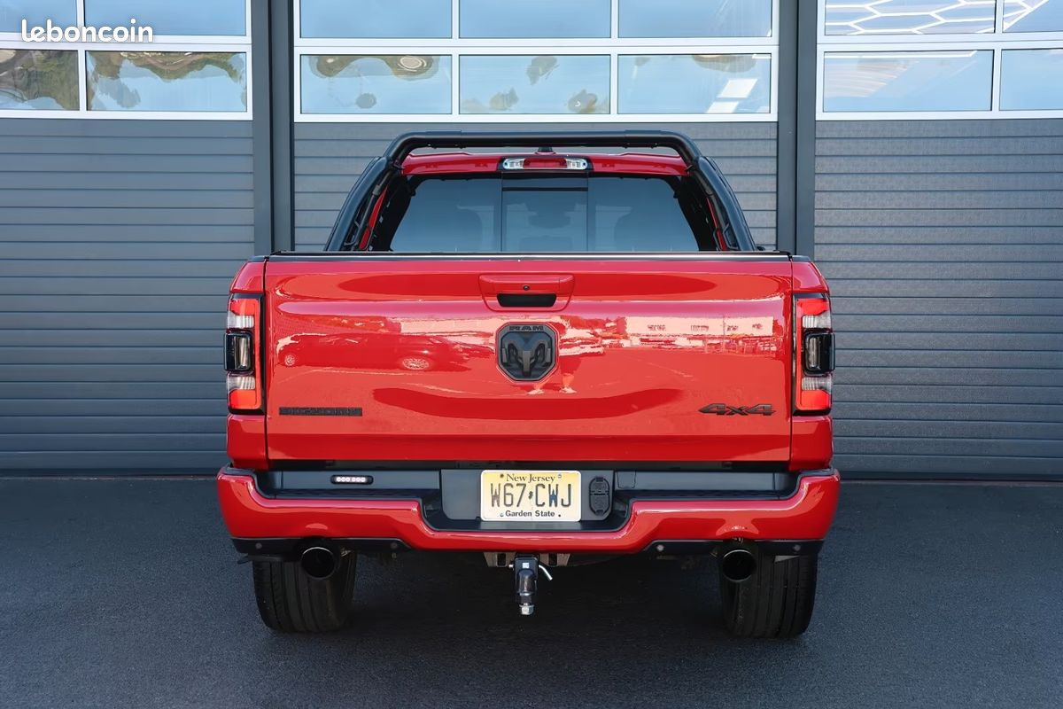 Dodge RAM 1500 Big Horn 5.7 V8 HEMI eTorque 396 ch – BVA – 4x4 – CarPlay – Caméras – R22 (image 35)