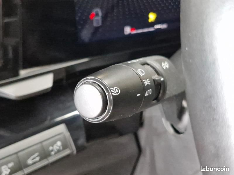 Renault Espace 1.2 E-Tech full hybrid 200ch Iconic 7 places - 24 (image 21)