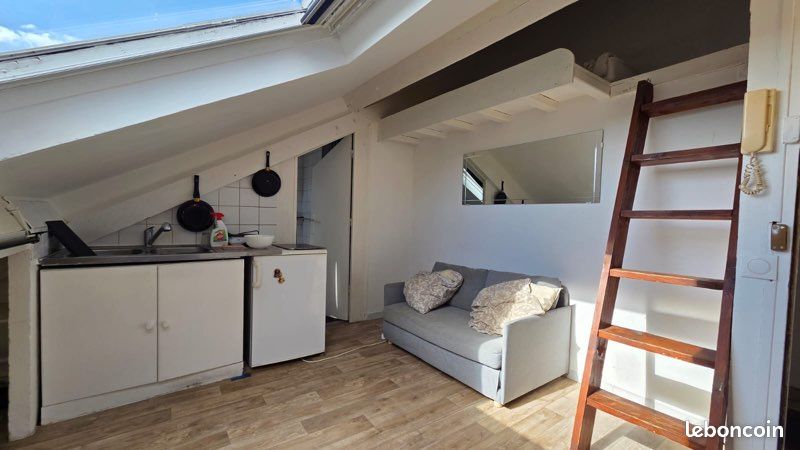 Appartement 1 pièce 10 m² · à Versailles · 9,5 m² · 550 €/mois