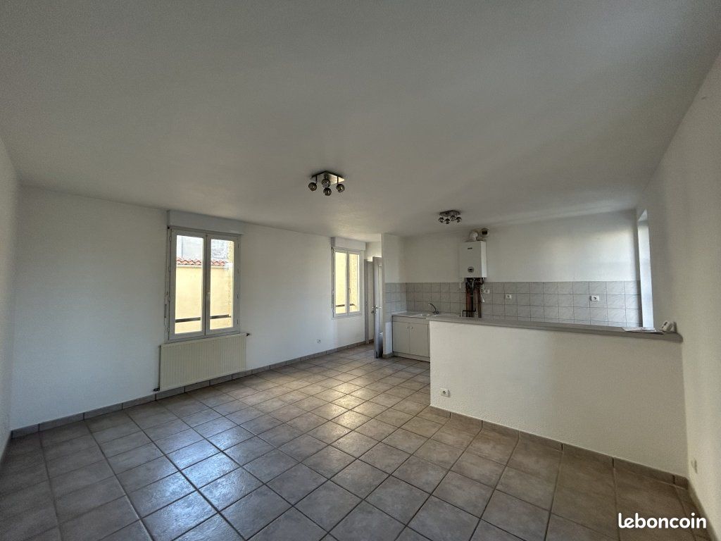 Appartement 2 pièces 52 m² · à Montbrison · 52 m² · 480 €/mois