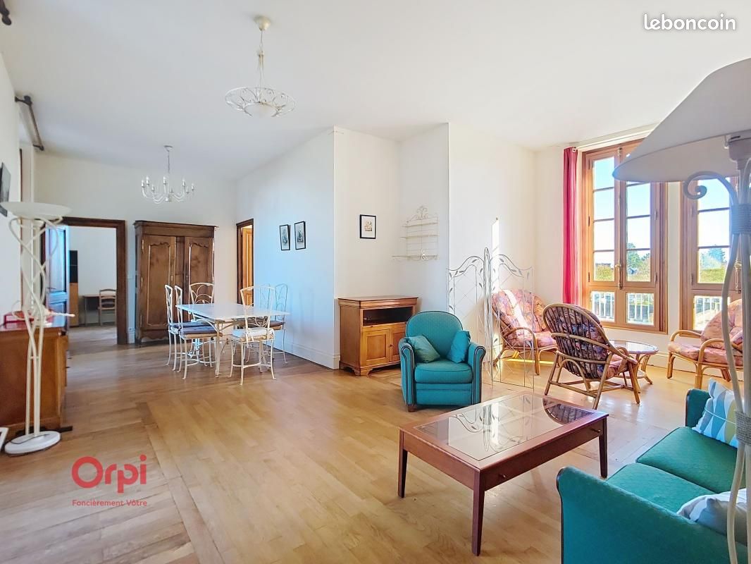 Appartement 4 pièces 118 m² · à Mûrs-Erigné · 118 m² · 1 250 €/mois