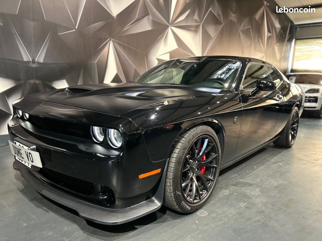 Dodge Challenger SRT Hellcat 6.2 V8 HEMI Supercharged 707 CH TorqueFlite 8 Harman Kardon (image 1)