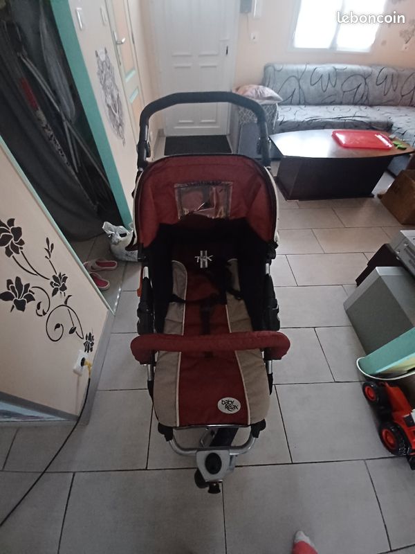 Poussette 3 roues avec cosy (image 1)